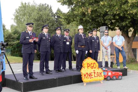 10 Vrh kneških gasilcev, župan, generalpodpolkovnik Robert Glavaš in predstavnika GZ Slovenije